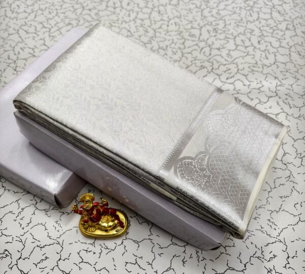 EXCLUSIVE BRIDAL SAREE